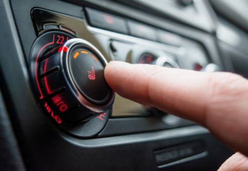 Rollen af air conditioning-kontakter i biler for at opretholde komfortable køreforhold